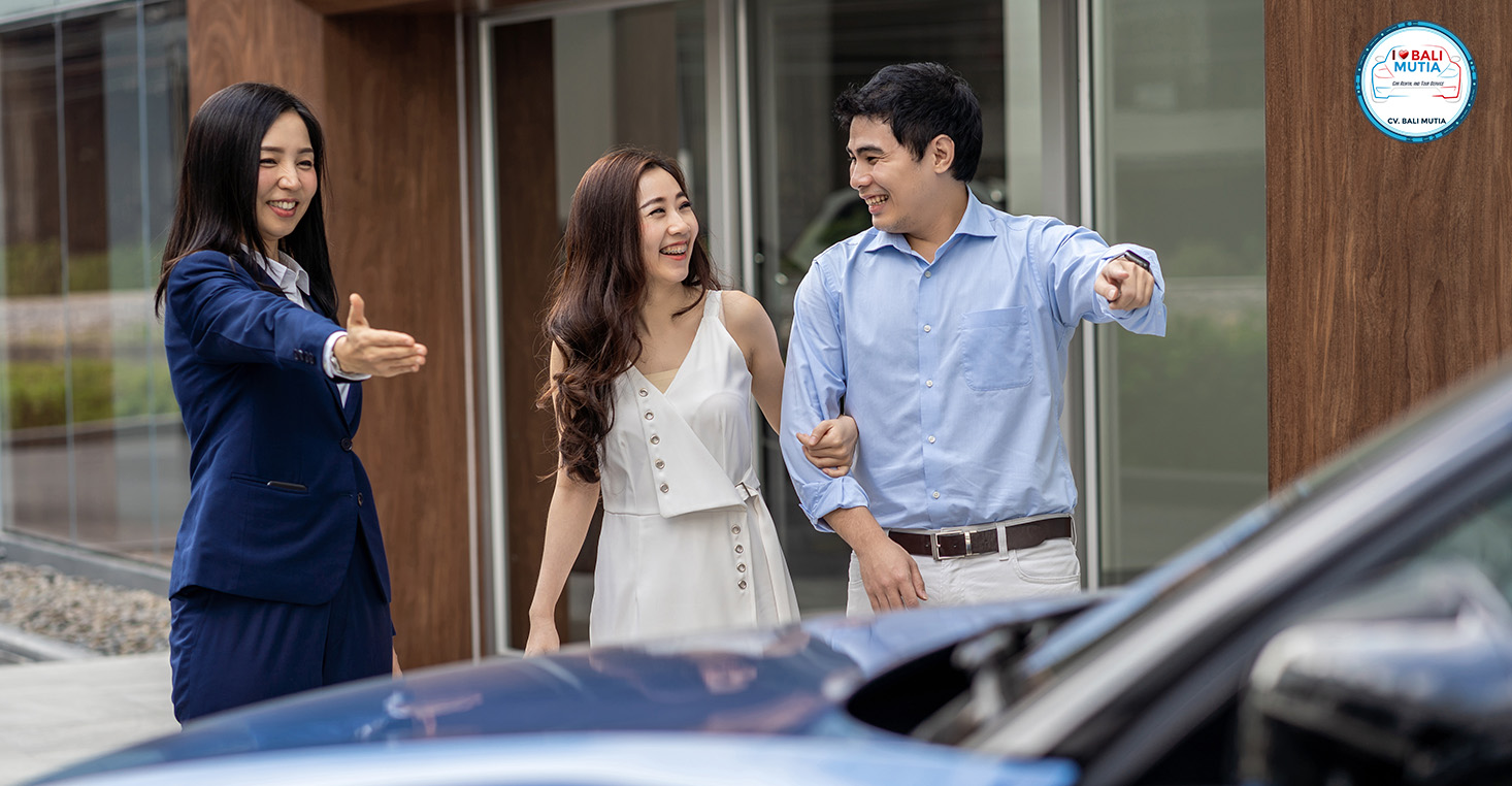 Sewa mobil untuk turis asing