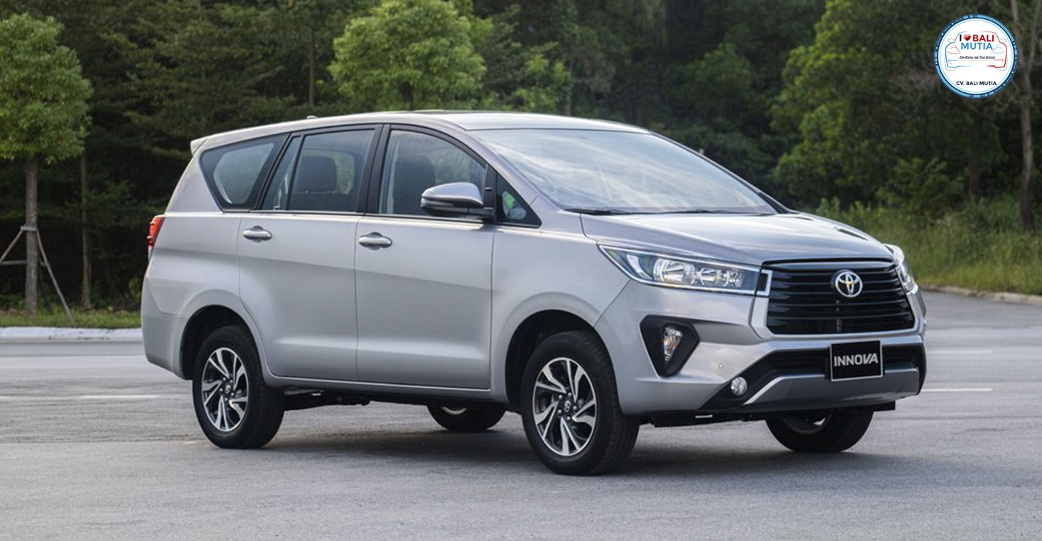Perbandingan sewa mobil Avanza dan innova
